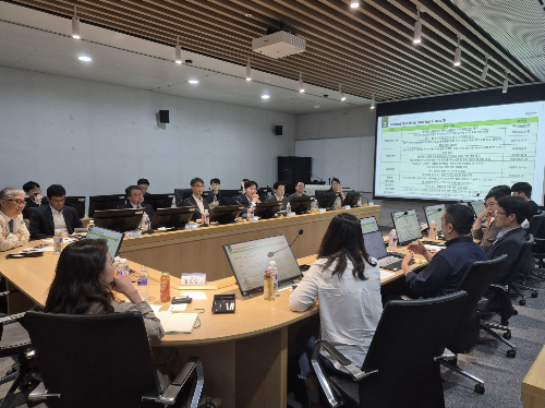 휴머노이드, 바이오 전쟁 뜨거운데...여전히 "인력 부족" 울상 - 뉴스 썸네일 이미지