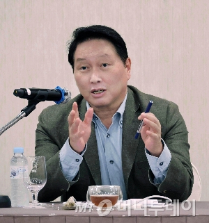 최태원, 오늘 빌 게이츠와 회동…바이오·SMR 등 논의할 듯