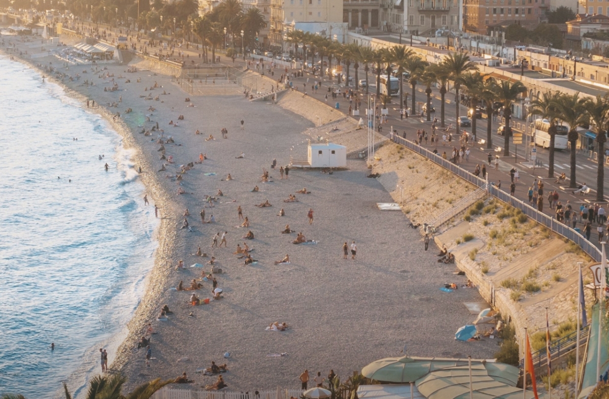 공휴일 이틀 줄이자