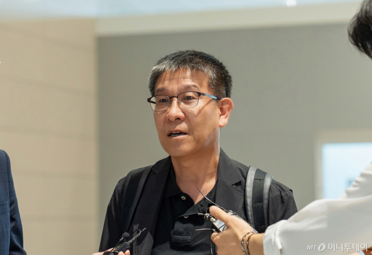 인천국제공항에서 출국 중인 LG에너지솔루션 CHO