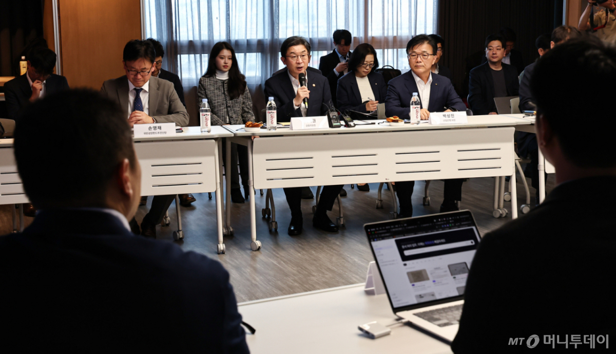 국민성장펀드, AI에이전트에도 투자한다…이억원 "가치사슬 전반 투자"