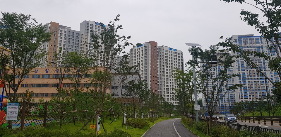 하남 감일지구 주거단지 산책길