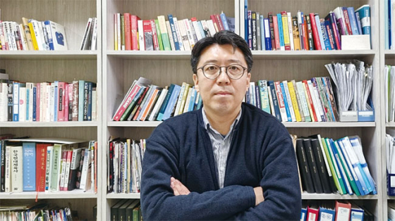 Lee Jong-seong (Prof.).