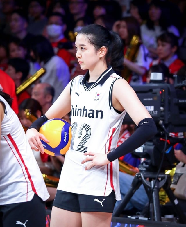 国家代表のユニホームを着た李ダヒョン。 /写真=イ·ダヒョン公式SNS