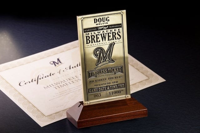 ミルウォーキー·ブルワーズが2014年に販売したタイムレス黄金チケット。 /写真=ミルウォーキー·ブルワーズ球団のSNS削除