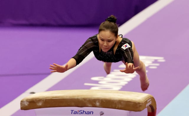 Yeo Seo-jeong performs a spectacular routine on the women's vault at the individual gymnastics event. /Photo=Senior reporter Kang Young-jo