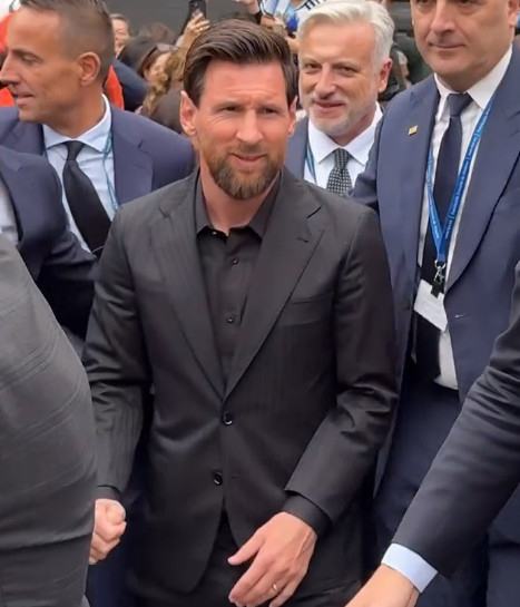 Lionel Messi arrives in Oviedo, Spain, to receive the Princess of Asturias Award. /Photo=Lionel Messi SNS