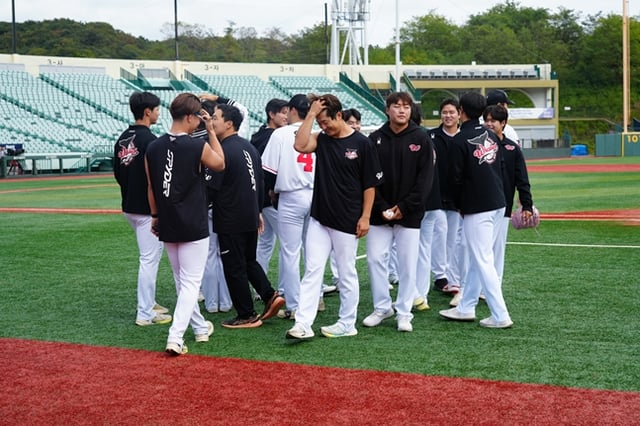 El cuerpo de lanzadores de Ulsan tras finalizar el partido del día 23. /Foto=Ulsan Whales