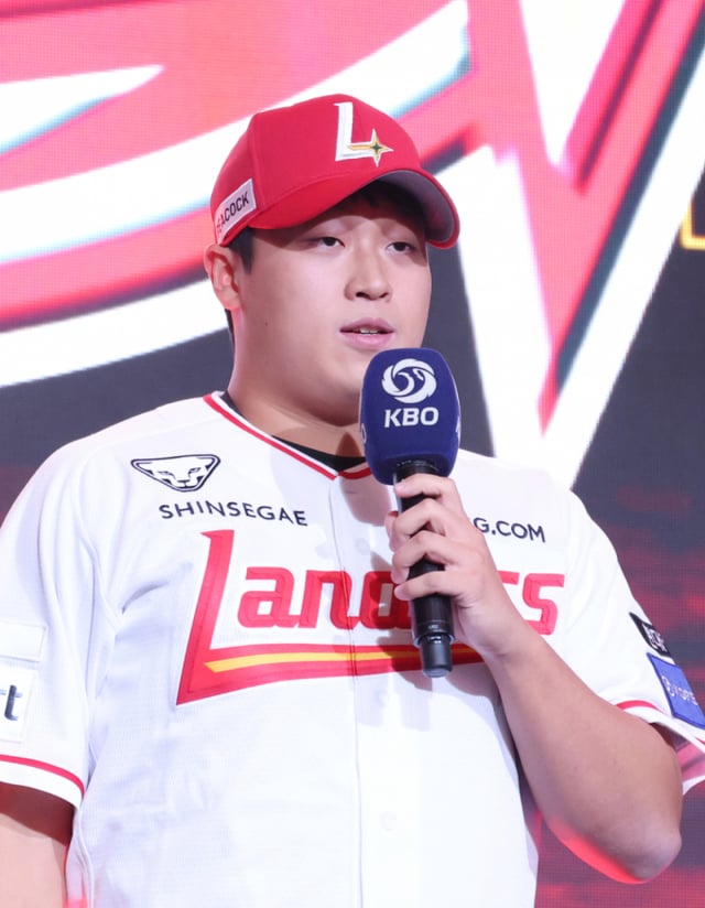 李云成(马山高中)被SSG以整体第8顺位选中后发表感言。/图片=首席记者金振景