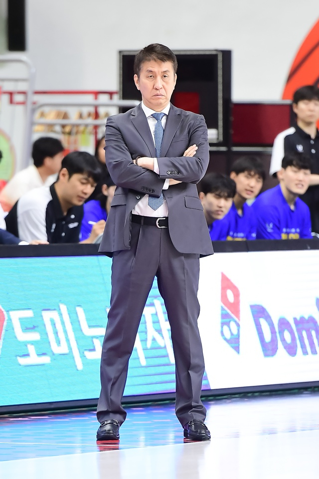 El entrenador Kim Sang-sik de Seúl Samsung. /Foto=KBL