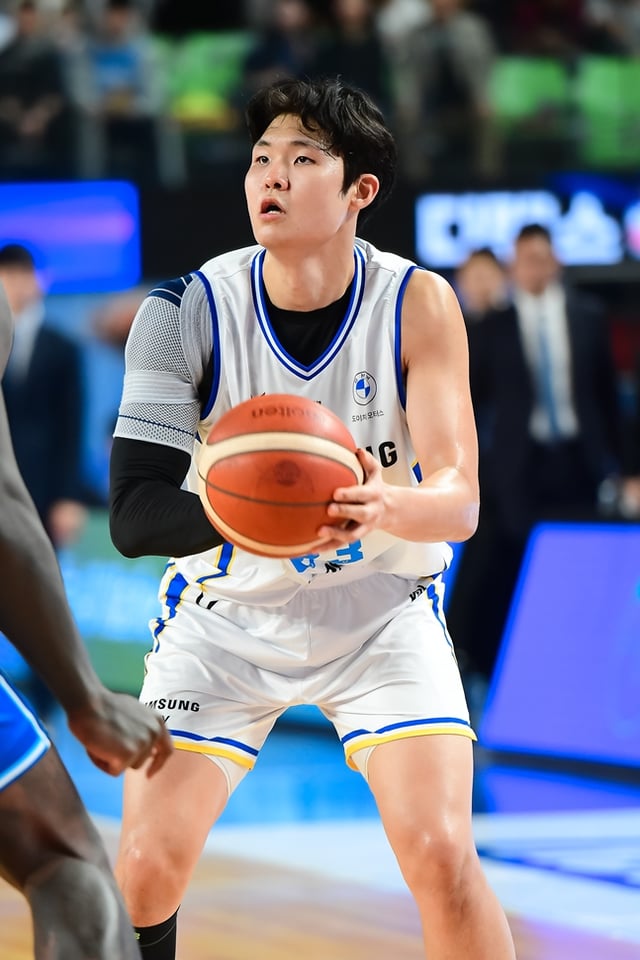 シュートを試みるイ·ギュテ。 /写真=KBL