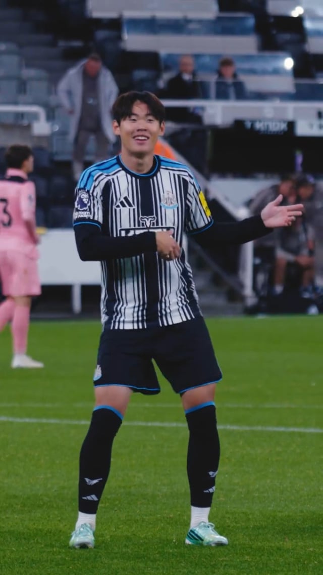 Park Seung-soo of Newcastle United's Under-21 (U21) team performs a dance celebration after scoring in a match against Sunderland's U21 team on the 27th. /Photo=Newcastle SNS screenshot