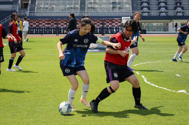 Các học sinh tham gia giải futsal địa phương 'Leul Cup Youth'. /ảnh=Seoul E-Land cung cấp
