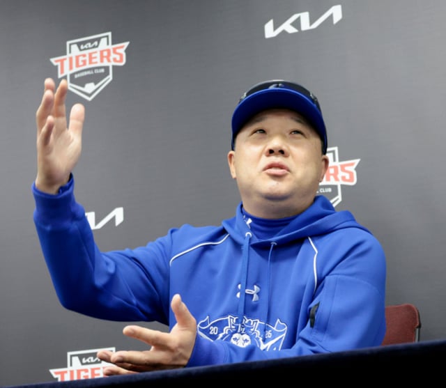 三星(サムスン)の朴ジンミン監督が29日、光州(クァンジュ)KIAチャンピオンズフィールドで行われた2026KBOリーグプレーオフKIAタイガースと三星ライオンズ第3戦を控え、公式記者会見で記者たちの質問に答えている。 2026.10.29./写真=カン·ヨンジョ cameratalks@