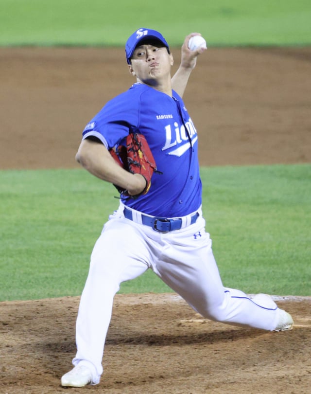 El partido entre LG Twins y Samsung Lions de la Liga KBO Shinhan SOL 2026 se disputó el día 12 en el estadio de béisbol de Seúl Jamsil. Bae Chan-seung de Samsung en una gran actuación defensiva. /Foto=corresponsal jefe Kim Jin-kyung kim.jinkyung@