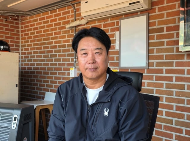 蔚山（ウルサン）ウェールズのチャン·ウォンジン監督が31日、蔚山文殊（ムンス）野球場で行われるロングビーチコーストと2026蔚山-KBO秋リーグ決勝でスターニュースとのインタビューに応じた。 /写真=キム·ドンユン記者 