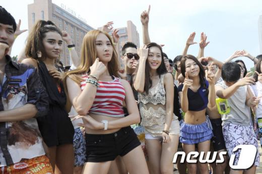 [화보]33도 해운대해수욕장, 비키니축제의 바다에 "풍덩" - 머니투데이