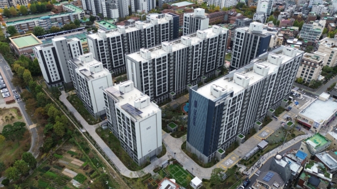 포스코이앤씨, 국내 최대 규모 리모델링 단지 '더샵 둔촌포레' 준공 ...