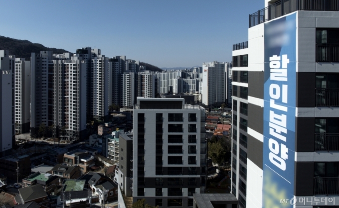 "귀신 나올라" 다 지었는데 '텅'…"깎아줘도 안팔려" 악성 미분양 ...