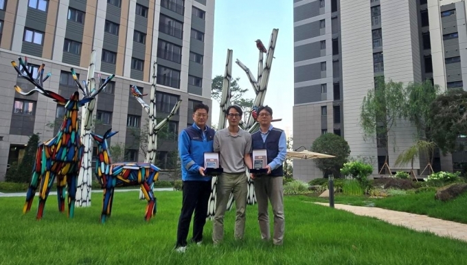 DL이앤씨, 'e편한세상 군산 디오션루체' 입예협 감사패 받아 - 머니투데이