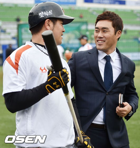 [단독] チョ・ソンファン俳優は結局斗山を離れ、9年ぶりに野球解説者として復帰した。