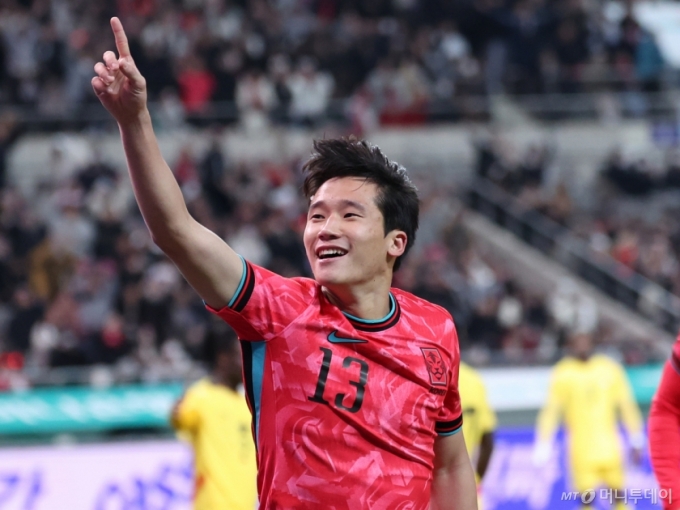 A매치 데뷔골을 기록한 이태석