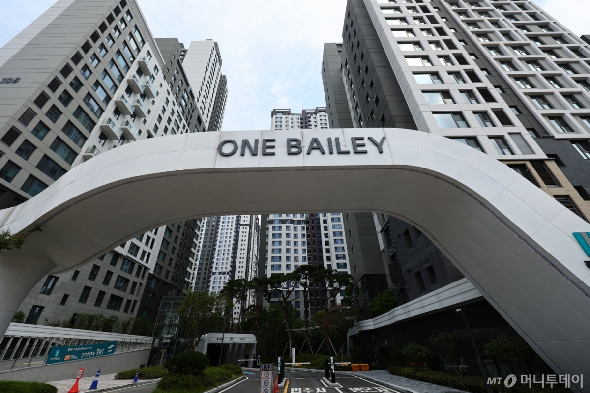 24평이 작년 34평 가격 뛰어넘은 '래미안 원베일리'