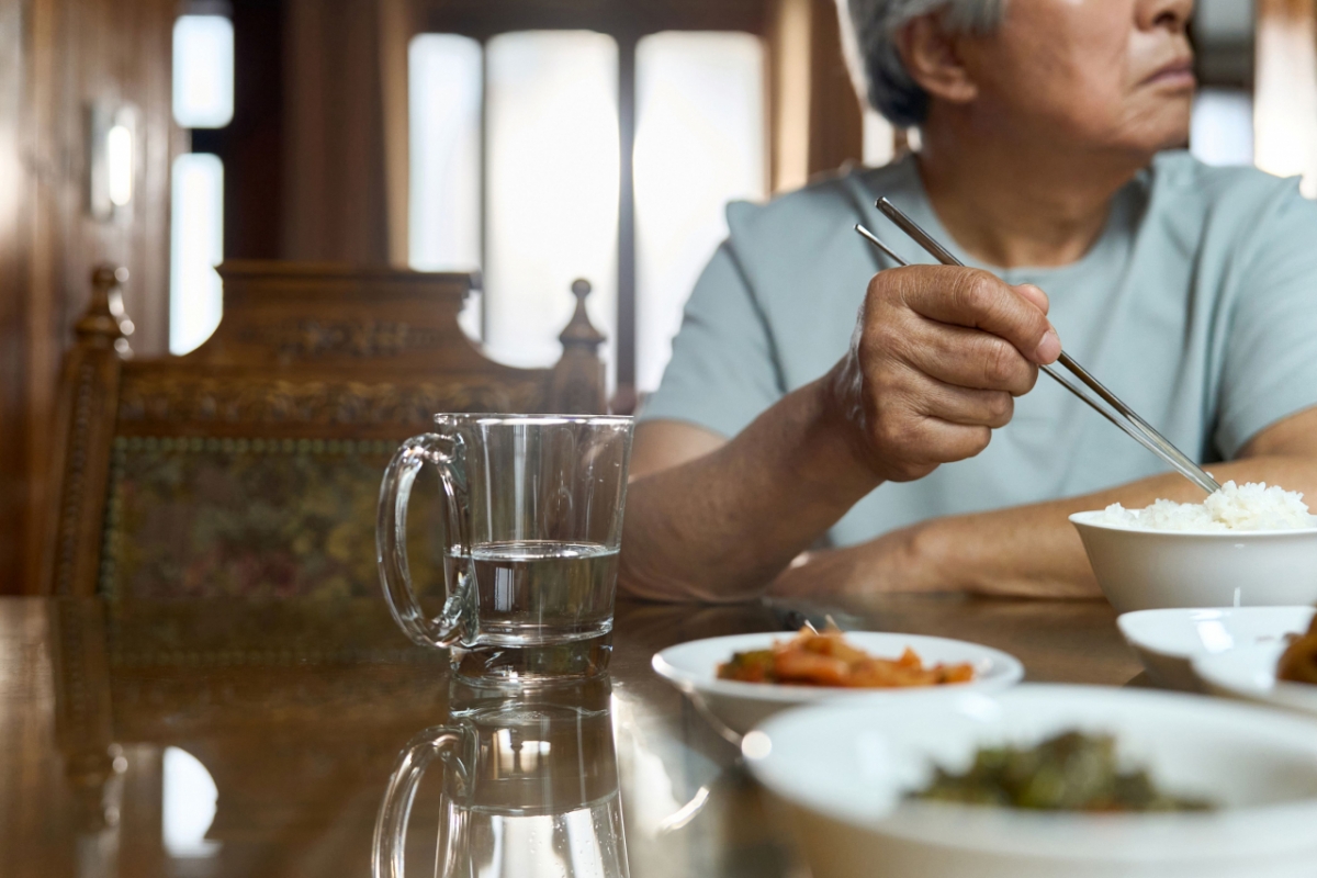 "아버님 누가 돌보나" 걱정 마세요...진화하는 시니어 요양 산업 - 뉴스 썸네일 이미지