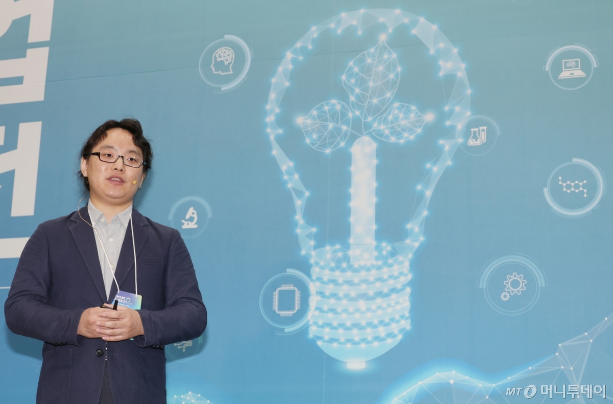 "AI 가상실험...뇌신경질환 등 난치성 질환 신약개발 혁신 목표" - 뉴스 썸네일 이미지