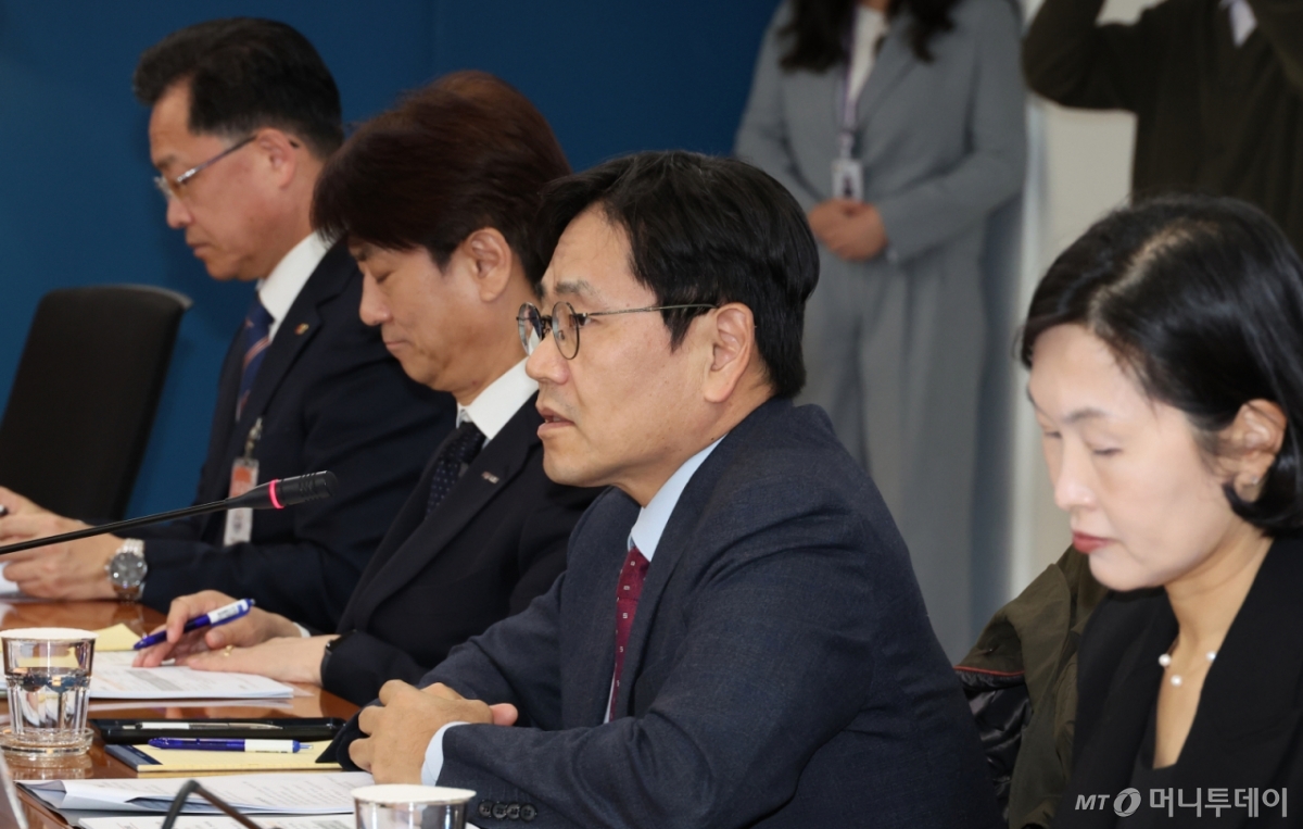 "모태펀드 운용사조차 IPO 실패 시 소송...부당계약 3년간 3배↑" - 뉴스 썸네일 이미지