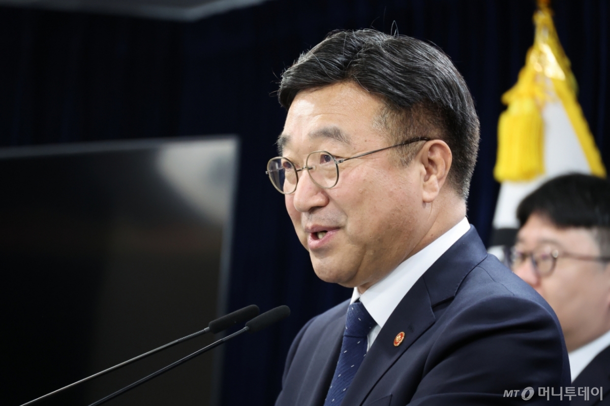 AI 강국으로 도약...행안부, 내달 '공공데이터 TOP 100' 발표한다 - 뉴스 썸네일 이미지