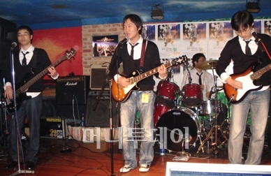 ↑'나탈리' 밴드