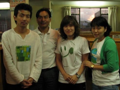 ↑사진 왼쪽부터 희망대장정의 주세운, 샤말 타파, 희망대장정의 김이경, 윤여정. 한국에서 일하다 네팔로 강제추방당한 타파씨는 우리가 네팔 탐방을 기획할 때 "뭐든지 돕겠다"며 우리의 마음을 든든하게 해줬다.