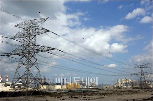 ↑두바이 전력의 20%를 공급하는 현대건설이 운영하는 화력발전소 ⓒ<임성균 기자 tjdrbs23@>