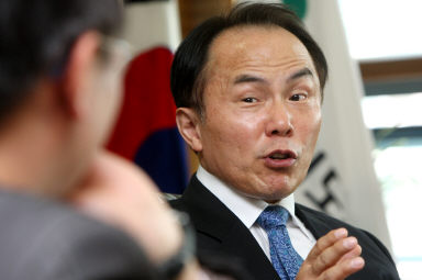 ↑"경기 좋~다~"는 경기도시공사의 첫 CF광고 카피를 직접 만든 권재욱 사장. 홍봉진기자ⓒ