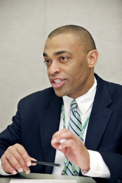 ↑ 리바이 다운스 미네소타 의과대학박사