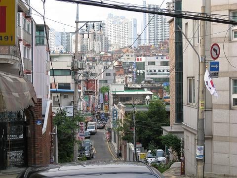 ↑ 서울 관악구 봉천7동 일대. 최근 2년새 연립주택 지분값이 2배이상 올랐다.