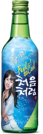 두산주류가 여름용 소주로 출시한 '처음처럼 쿨(Cool)'