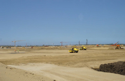 ↑부지조성공사가 한창인 토아마시나 암바토비 니켈광 플랜트 단지.