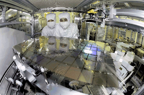 ▲삼성SDI가 세계 최초로 양산을 시작한 AMOLED 라인.