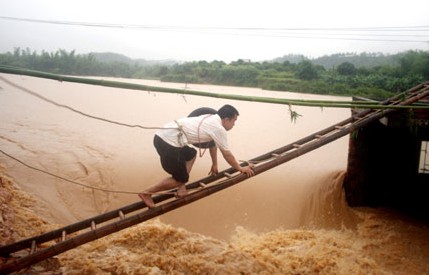 ↑ 중국 남동부지방에서 발생한 홍수로 63명이 사망했다. 중국 정부는 166만명의 주민들을 긴급 대피시켰다. ⓒ 차이나데일리