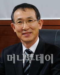 ↑ 프레스 다림질을 도입한 크린토피아 공장의 모습