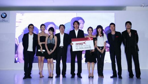 ▲왼쪽부터 사진작가 권영호, 기상캐스터 박시준, 방송인 한송이, 변호사 이정호, 홍명보, 조여정, 박예진, 이현우, JK김동욱