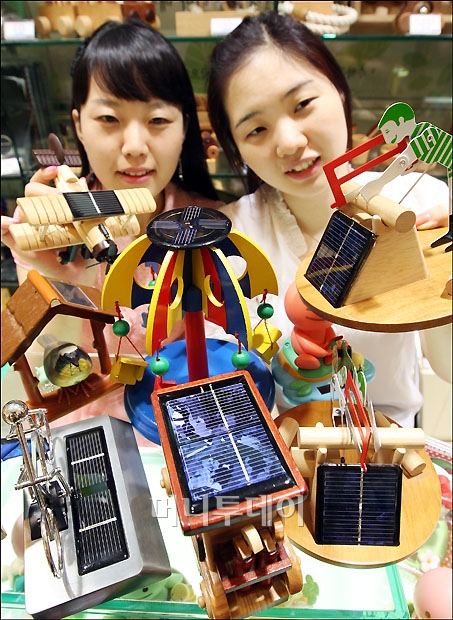 ↑태양열 에너지를 이용한 인테리어 소품