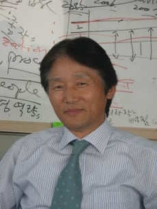 ↑ 김 사장은 "국내시장에서는 다국적 제약사와 
경쟁에서 이길수 있다"고 말했다.