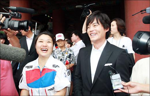 ↑ 타종식 행사 퍼포먼스.