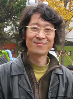 ↑ 경기 시흥시 신천동 삼미어린이공원 내에 '노리단'이 
설치한 '소리공원' 놀이기구. 왼쪽 위부터 시계방향으로
 '종 의자' '실로폰 벤치' '종소리 나는 농구골대'