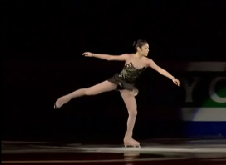 14일 ISU 그랑프리 파이널 갈라 쇼에서 '골드'를 선보이고 있는 김연아 <사진=화면캡처>