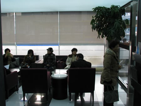 <div align=center>▲대기 중인 고객들