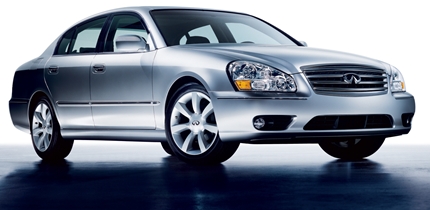 ↑인피니티 Q45를 타는 그렉필립스 사장